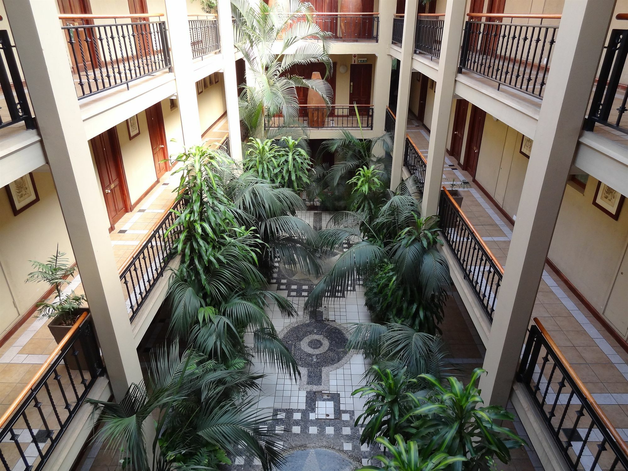 Peermont Mondior Hotel Gaborone Zewnętrze zdjęcie